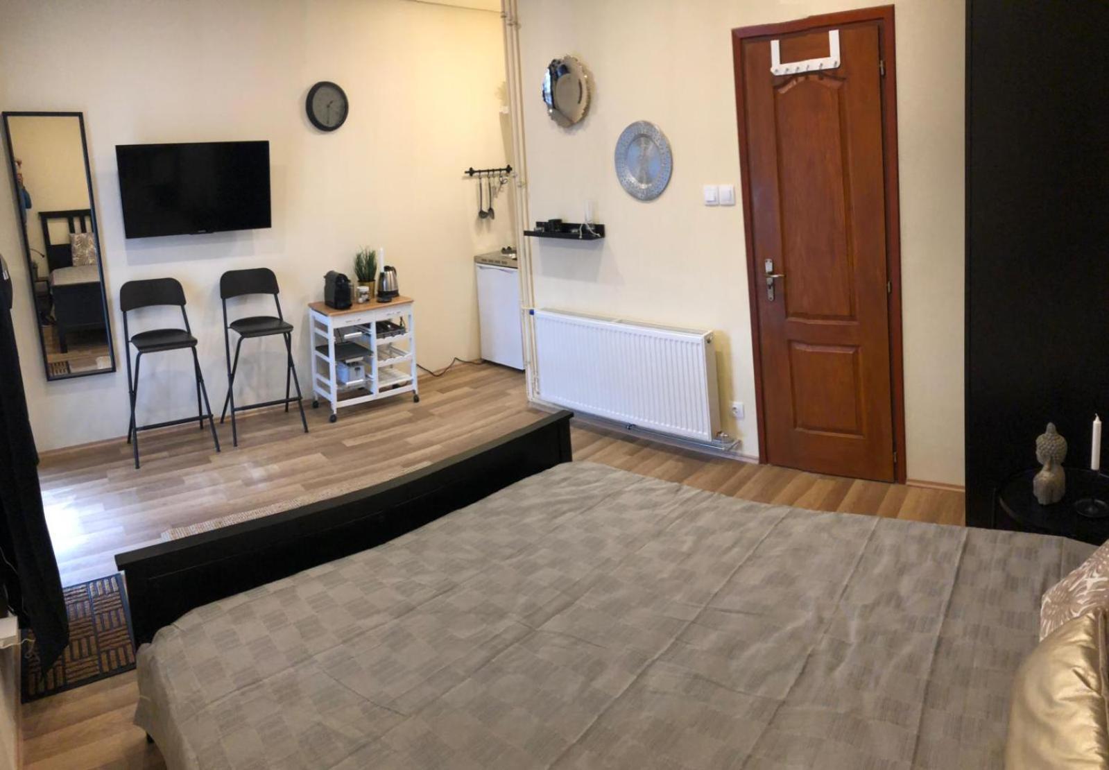 Black & White Apartments • Black Eger Luaran gambar